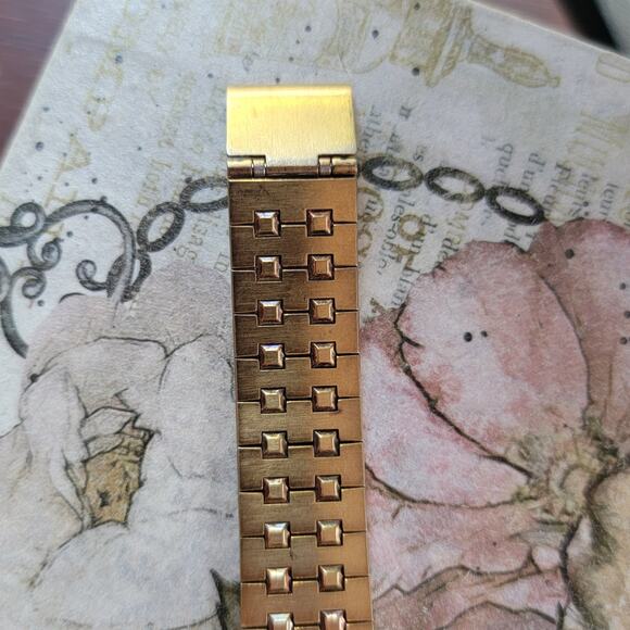 Vintage Watches Elgin Gold Tone Quartz Day Date Mens Dress Watch 1980s - Picture 8 of 10